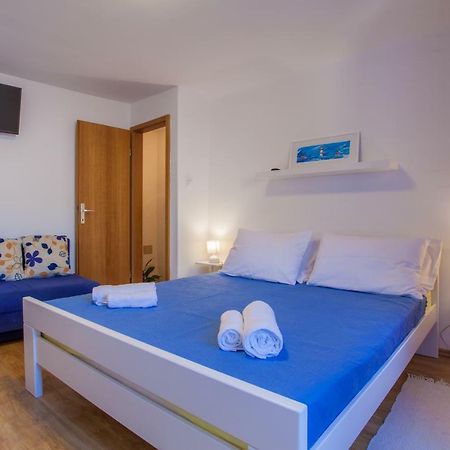 Room M Cres Esterno foto