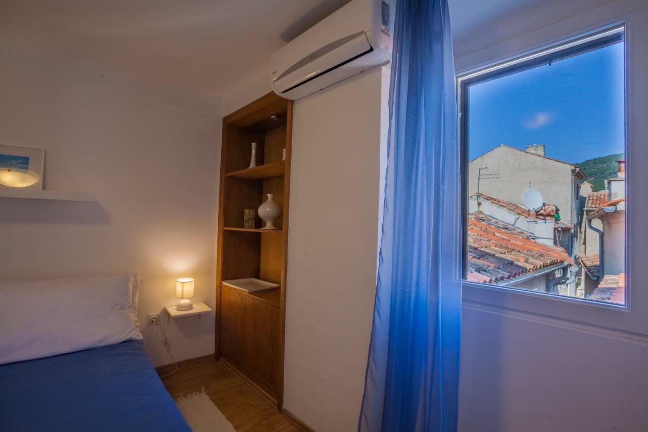 Room M Cres Esterno foto